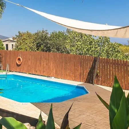 Yiangos House * Neo Chorio