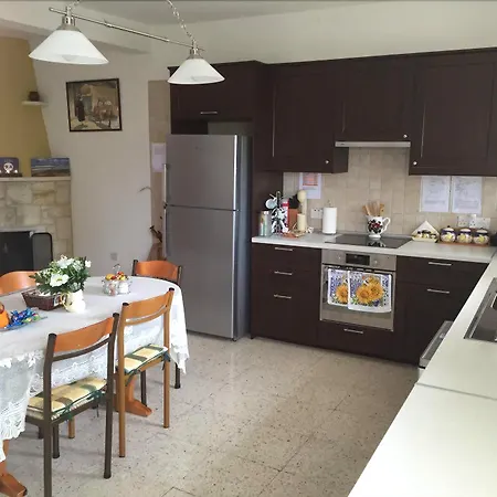 Yiangos House Villa *