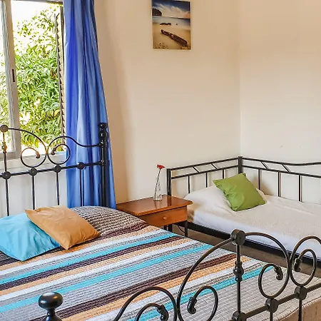 Yiangos House Neo Chorio