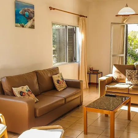 Yiangos House וילה *