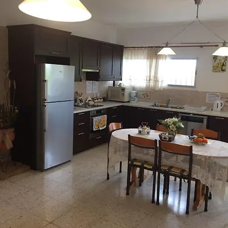 Villa Yiangos House *