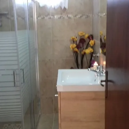 Villa Yiangos House *